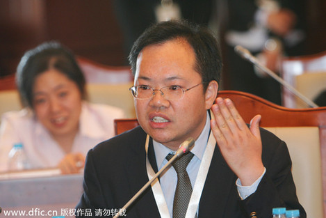 魯政委：增資控債，力穩增長