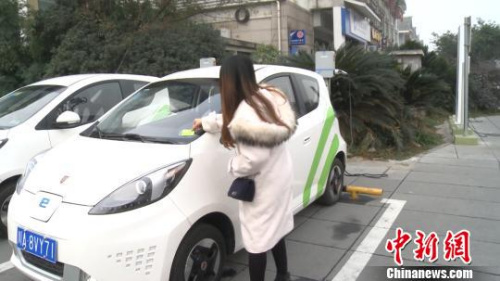 官方擬規(guī)范共享汽車(chē) 私家車(chē)改“性質(zhì)”也能共享